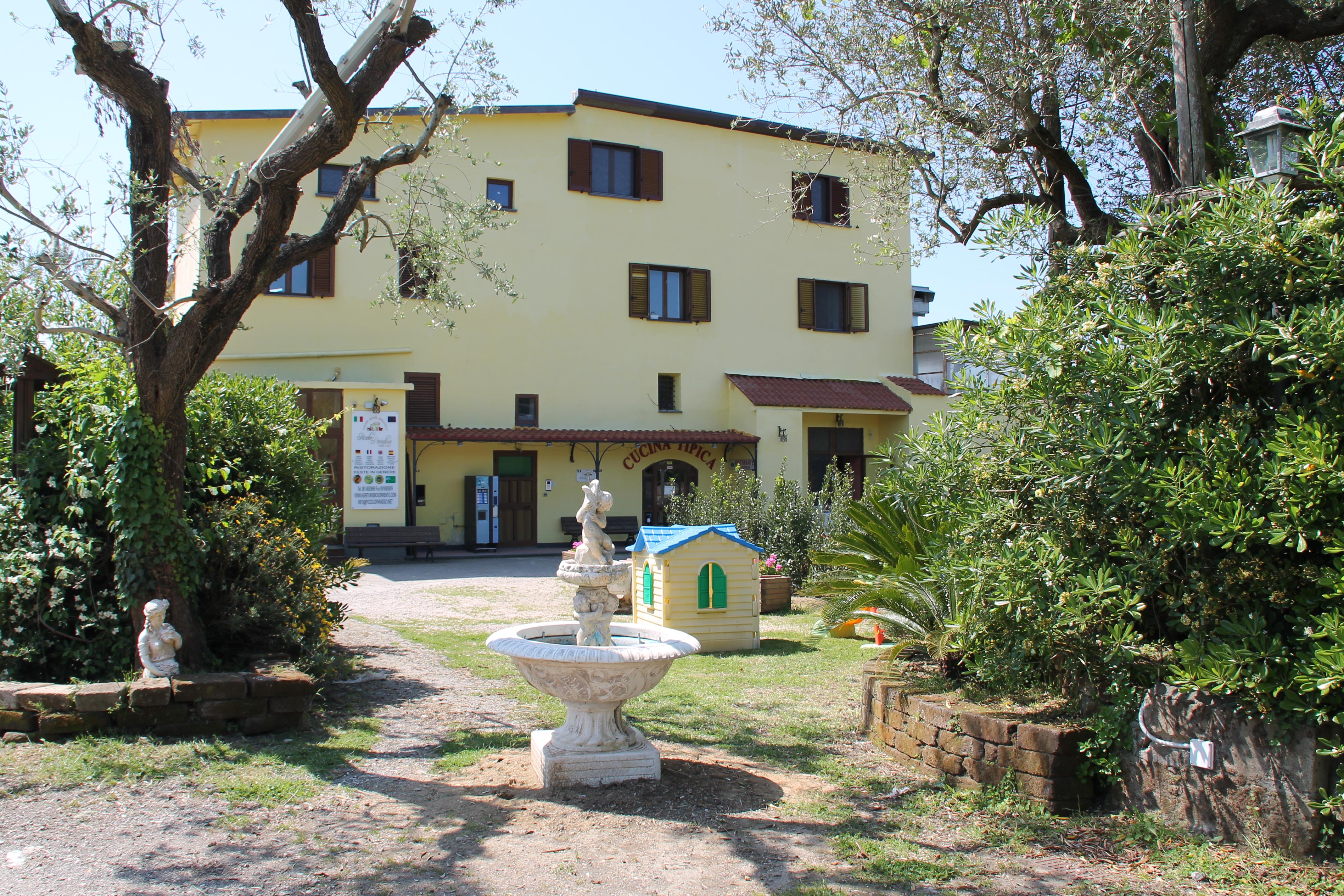 Agriturismo Piccolo Paradiso ปิอาโนดิซอร์เรนโต ภายนอก รูปภาพ
