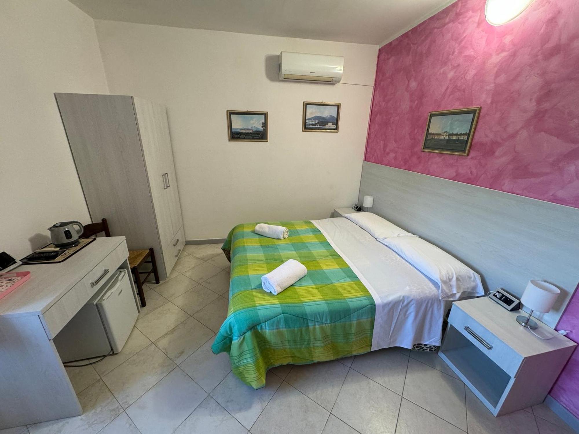 Agriturismo Piccolo Paradiso ปิอาโนดิซอร์เรนโต ภายนอก รูปภาพ