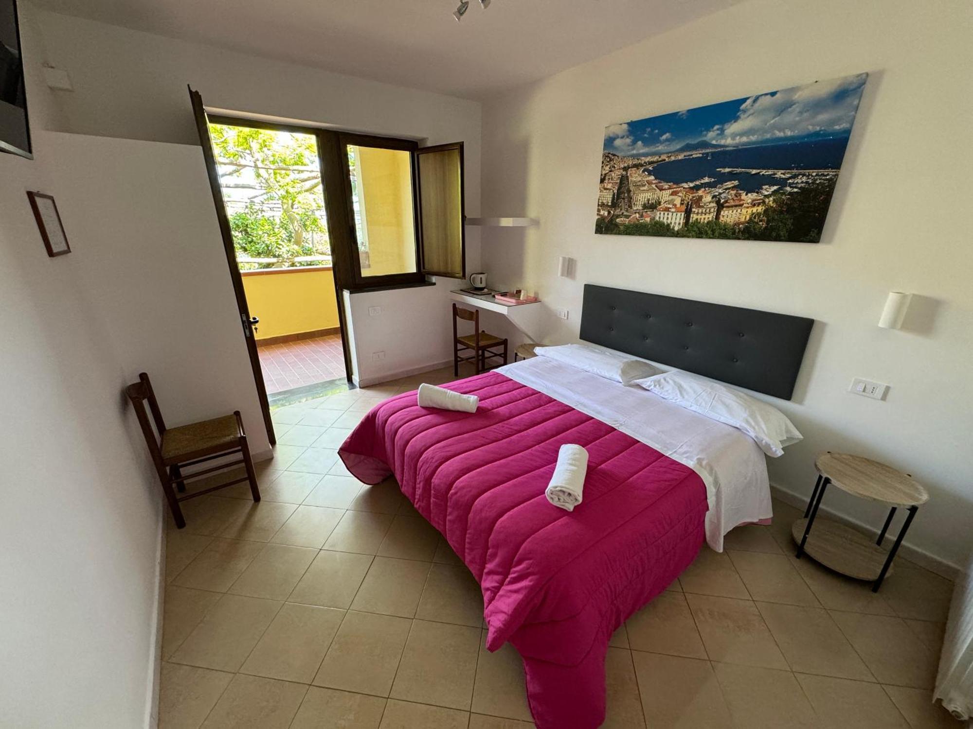 Agriturismo Piccolo Paradiso ปิอาโนดิซอร์เรนโต ภายนอก รูปภาพ